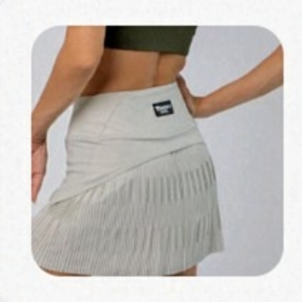 Cute Cream Skirt With Small Pleats